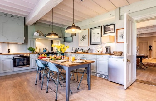 New Forest District Cottage | 5 Bed in Brockenhurst (oc-52729)