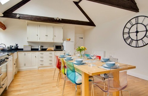 Docking Cottage | 5 Bed in Docking (oc-2149)