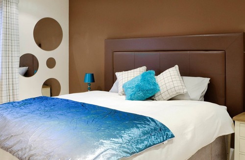 Glenisla Cottage | 5 bedroom accommodation in Fowlis, near Dundee