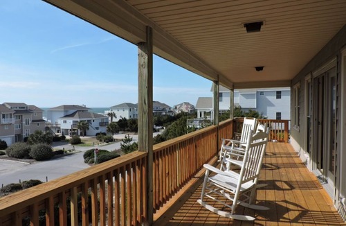 Emerald Isle House | 5-Bedroom Beach Getaway with Ocean Views & Room for Everyone