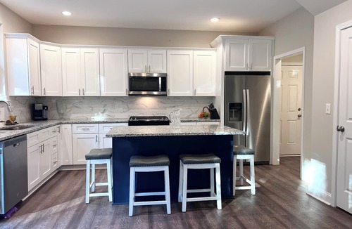 Westport House | 5-Bedroom Family House - Lake Norman - Westport