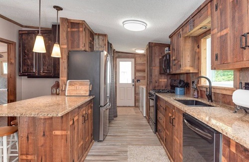Henrico House | 5 Bedroom Waterfront Home on LKG