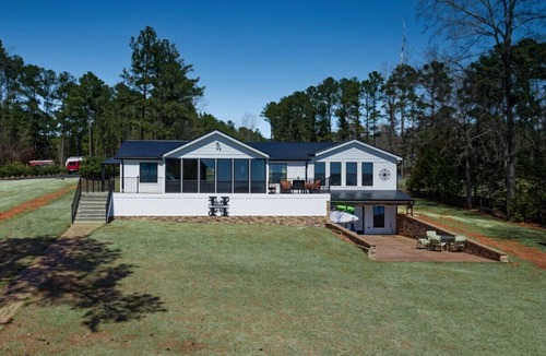 Henrico House | 5 Bedroom Waterfront Home on LKG