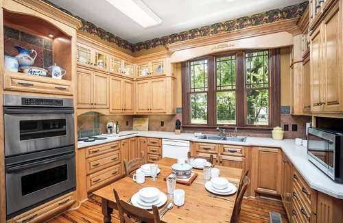 Springfield House | 5 BR - country estate - lots of privacy - near Nashville, Clarksville