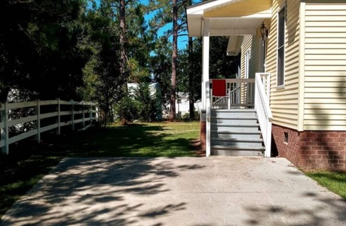 Peletier Apartment | 5 Miles to the Ocean