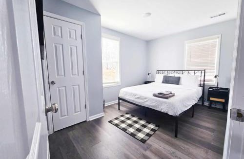 Burlington House | 5 Min to Elon - In Unit Washer and Dryer - Fast Wi-Fi