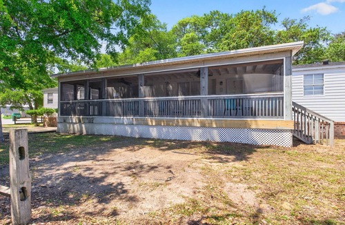 Tranquil Harbour House | 5 Minute Walk/102 NE 65th Street