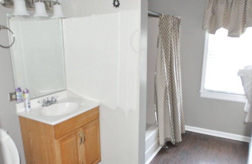 Wesley Heights House | 5 Minutes to Uptown Charlotte: Great Stay for In-Town Holidays,Meeting and Event
