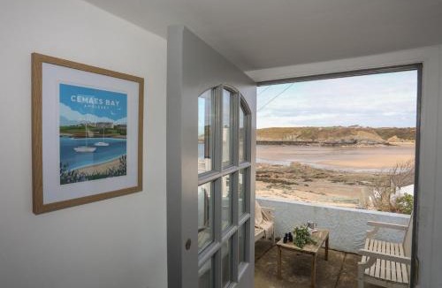 Cemaes Bay House | 5 Sea View Street