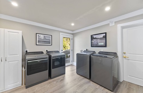 Blowing Rock House | 5-Star 6-BDRM Luxury House Main St Downtown Blowing Rock w Hot Tub Premier Host