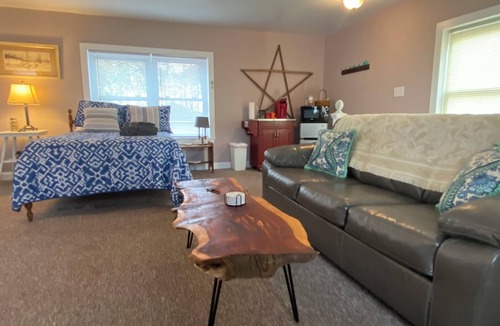 Belhaven Apartment | 5-Star Comfort - Walk to Marina, Restaurants, Water Front Park, Boater Friendly!
