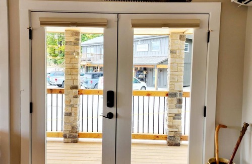 Blowing Rock House | 5-Star Mountain House Fire Place Hot Tub Luxury 5 Beds MainSt Downtown Lrg Kitch
