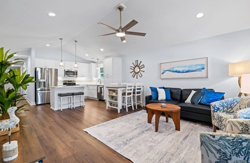 Southport House | 5 Star New Construction - 3BR 2BA - Walk or Bike 1 Mile to Southport Waterfront