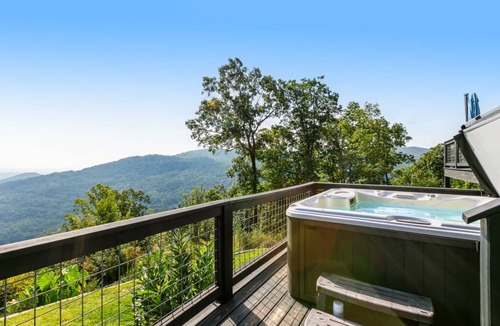 Saluda House | 530 m² House ∙ 5 bedrooms ∙ 14 guests