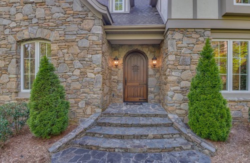 Hendersonville House | 539 m² House ∙ 7 bedrooms ∙ 16 guests