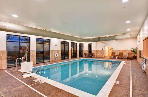 Hendersonville Hotel | 55 m² Hotel ∙ 127 guests