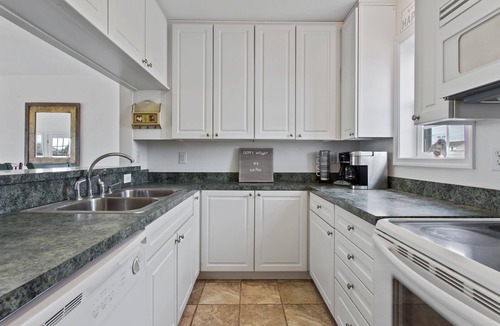 Colington Harbour House | 5530 The Bright Side * Canal front