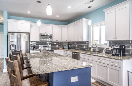 North Carolina Coast House | 5BR 5BA w/Hot Tub, ample Parking, 2 Blocks from Beach, Boardwalk & Downtown!