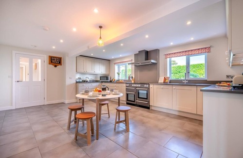 Constantine Bay Cottage | 6 Bed in Constantine Bay (oc-l27699)
