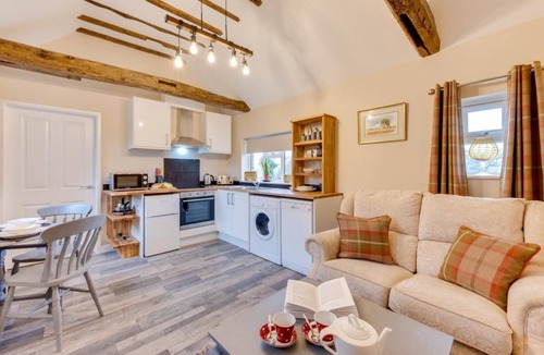 Sudbury Cottage | 6 Bed in Great Waldingfield (oc-ac4)