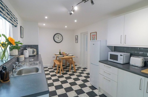 West Cliff House | 6 CLARENCE PLACE, pet friendly, character holiday cottage in Whitby