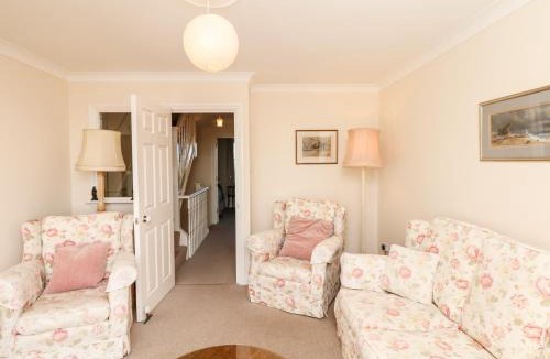 Seaton House | 6 Lyme Mews