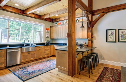 Glenville House | 6 Mi to Dtwn Cashiers: Spacious Home w/Deck