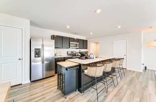 Charlotte House | < 6 Mi to Uptown Charlotte: Bright Home w/Yard