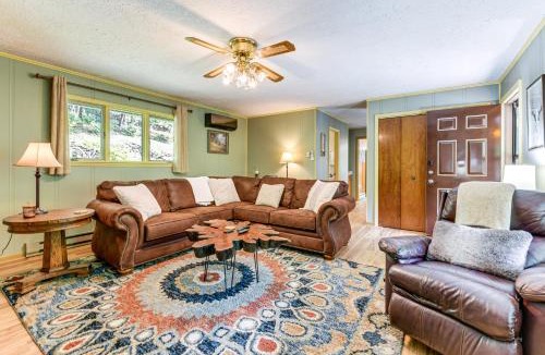 Maggie Valley House | 6 Mi to Waterrock Knob Serenity Cottage