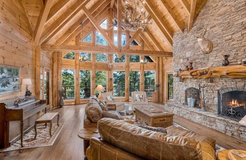 Wilkesboro Cabin | 603 m² Cabin ∙ 5 bedrooms ∙ 19 guests