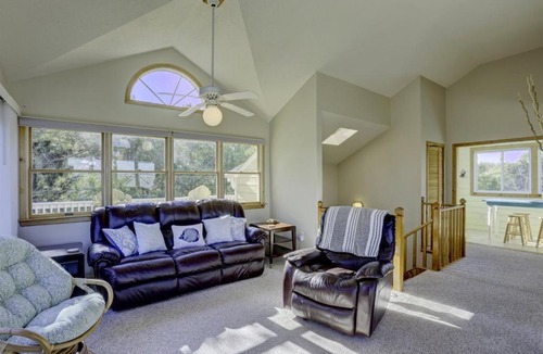 Nags Head House | 6060 - All Decked Out
