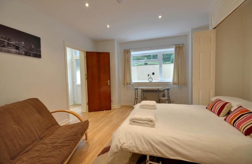West Cliff Apartment | 61 Westcliff Studio