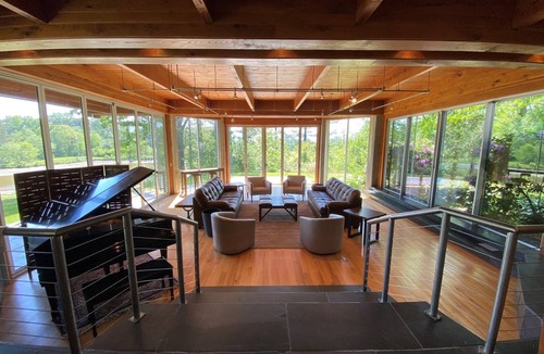 Hendersonville House | 620 m² House ∙ 5 bedrooms ∙ 14 guests