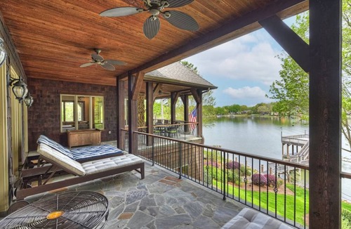 Mount Mourne House | 630 m² House ∙ 8 bedrooms ∙ 22 guests