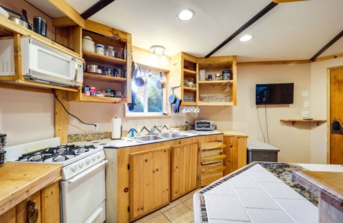 West Jefferson House | 69 m² House ∙ 1 bedroom ∙ 4 guests