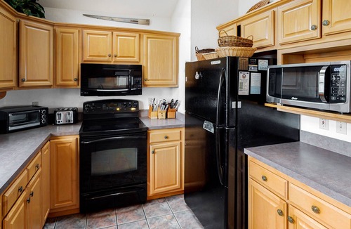 Ocean Sands House | 6BR Oceanfront | Pool | Hot Tub | Balcony
