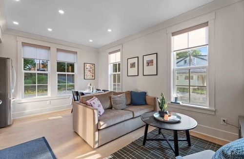 Durham Apartment | 6BR Urban Retreat w/Deck, Near Downtown Durham