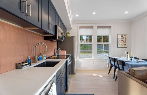 Durham Apartment | 6BR Urban Retreat w/Deck, Near Downtown Durham
