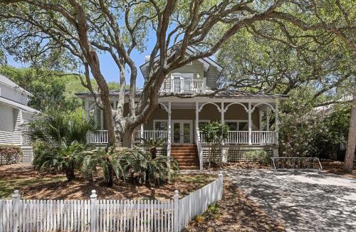 Kiawah Island House | 7 Atlantic Beach Court by Akers Ellis Rentals