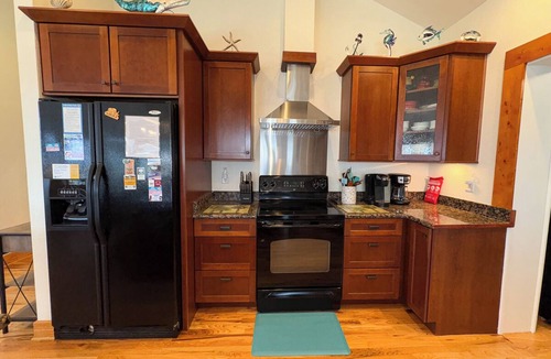 Southern Shores House | 7 Bed, 6.1 Bath dog friendly w/pool, hot tub, game room and elevator!