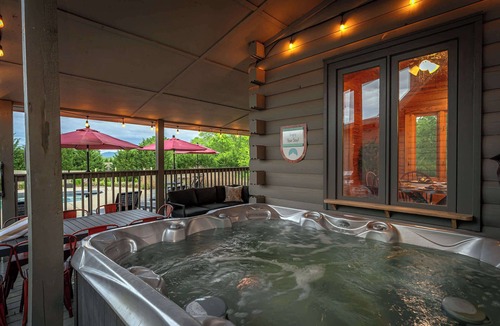 Arden House | 7 Br~Sleeps 20~Sport Court~Pool~Hot Tub~Playground