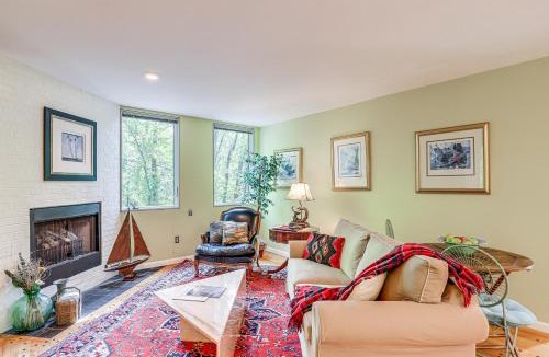 Asheville House | 7 Mi to Dtwn Asheville Carriage House with Deck
