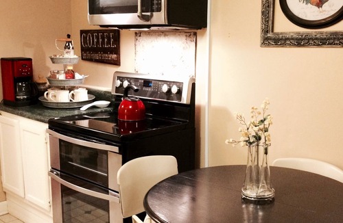 Weaverville House | 7 Private Acres Minutes to Asheville NC/Pet Friendly/5G Wi-Fi