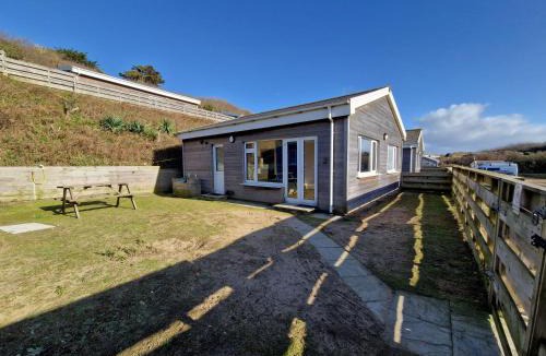 Saunton House | 7 The Burrows