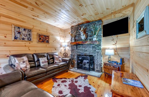 Bryson City House | 74 m² House ∙ 2 bedrooms ∙ 6 guests