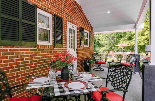 Swannanoa House | 74 m² House ∙ 2 bedrooms ∙ 6 guests