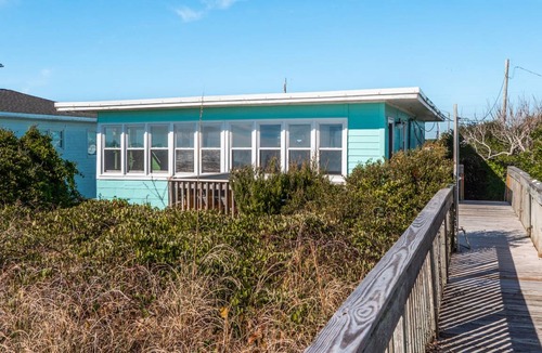 Topsail Beach House | 74 m² House ∙ 2 bedrooms ∙ 4 guests