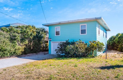 Topsail Beach House | 74 m² House ∙ 2 bedrooms ∙ 4 guests