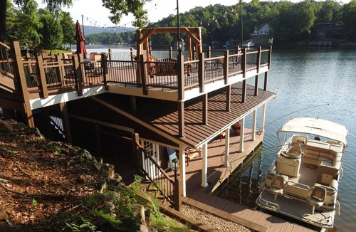 Lake Lure Cabin | 78 m² Cabin ∙ 3 bedrooms ∙ 6 guests