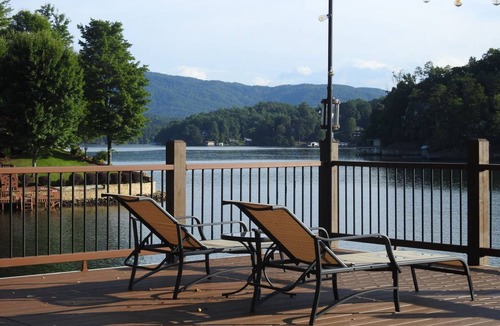 Lake Lure Cabin | 78 m² Cabin ∙ 3 bedrooms ∙ 6 guests